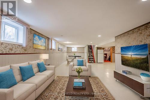 1404 Boyd Street, Cornwall, ON - Indoor Photo Showing Living Room