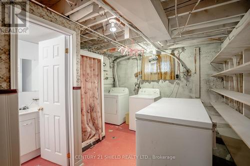 1404 Boyd Street, Cornwall, ON - Indoor Photo Showing Laundry Room