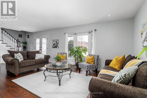 87 Monte Drive, Hamilton, ON - Indoor Photo Showing Living Room