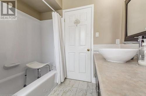 29 Confederation Drive, Niagara-On-The-Lake, ON - Indoor Photo Showing Bathroom