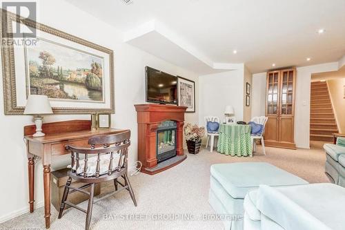 29 Confederation Drive, Niagara-On-The-Lake, ON - Indoor With Fireplace