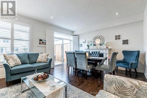 44 Kay Crescent, Guelph, ON - Indoor Photo Showing Living Room