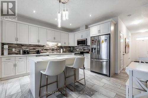 44 Kay Crescent, Guelph, ON - Indoor Photo Showing Kitchen With Upgraded Kitchen