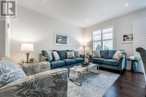 44 Kay Crescent, Guelph, ON - Indoor Photo Showing Living Room