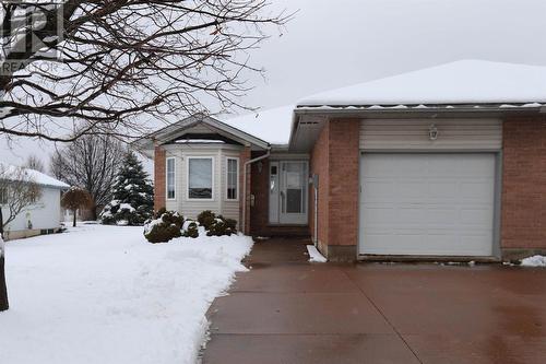 87 Village Ct, Sault Ste Marie, ON - Outdoor