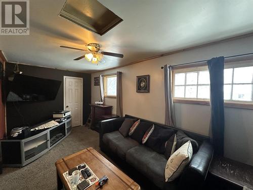 51 Victoria St, Sault Ste. Marie, ON - Indoor Photo Showing Living Room