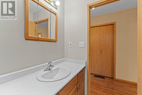 106 Crescent Drive, Enderby, BC - Indoor Photo Showing Bathroom