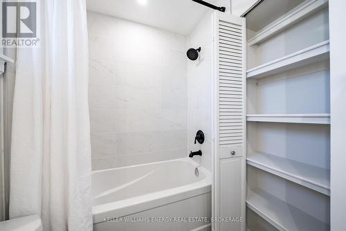 141 Speyside Drive, Oakville (1001 - Br Bronte), ON - Indoor Photo Showing Bathroom