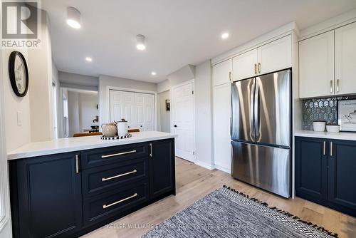 141 Speyside Drive, Oakville (1001 - Br Bronte), ON - Indoor Photo Showing Kitchen