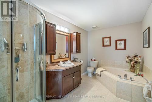 28 Elderberry Avenue, Grimsby (541 - Grimsby West), ON - Indoor Photo Showing Bathroom