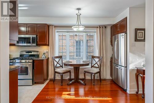 28 Elderberry Avenue, Grimsby (541 - Grimsby West), ON - Indoor Photo Showing Kitchen