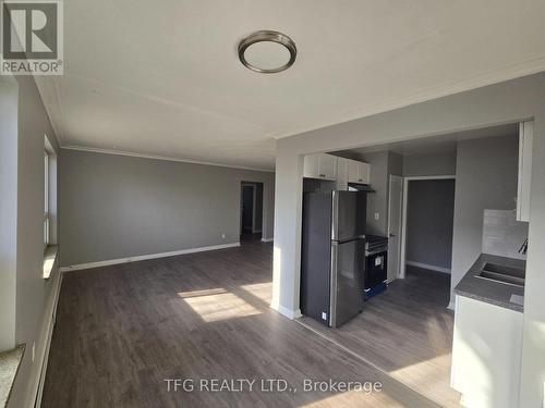 8 - 276 Saguenay Avenue, Oshawa (Mclaughlin), ON - Indoor Photo Showing Kitchen