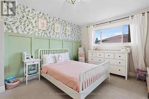 10 South Crescent, Port Colborne (878 - Sugarloaf), ON - Indoor Photo Showing Bedroom