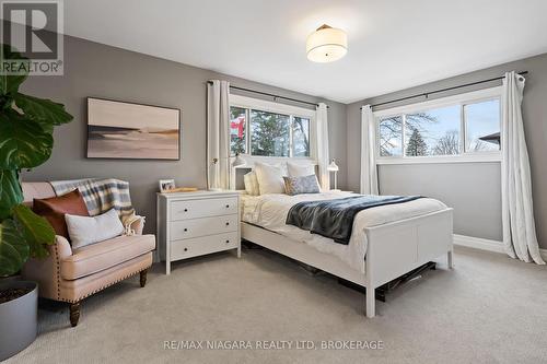 10 South Crescent, Port Colborne (878 - Sugarloaf), ON - Indoor Photo Showing Bedroom