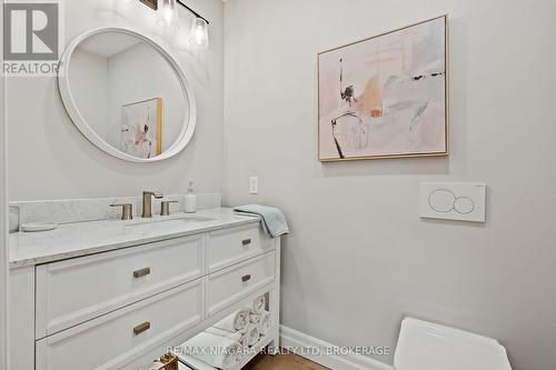 10 South Crescent, Port Colborne (878 - Sugarloaf), ON - Indoor Photo Showing Bathroom