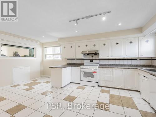 408 Horsham Avenue, Toronto, ON - Indoor Photo Showing Kitchen