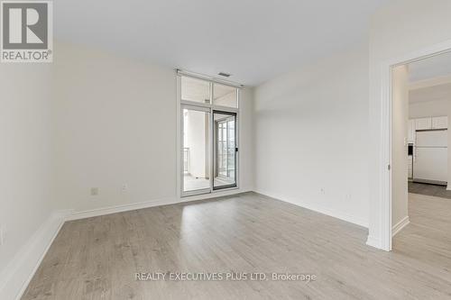 709 - 1 Leaside Park Drive, Toronto, ON - Indoor Photo Showing Other Room