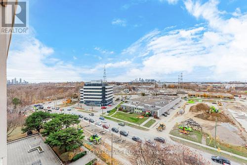 709 - 1 Leaside Park Drive, Toronto, ON - Outdoor With View