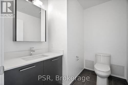 3708 - 101 Roehampton Avenue, Toronto, ON - Indoor Photo Showing Bathroom