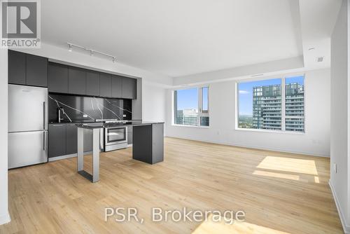 3708 - 101 Roehampton Avenue, Toronto, ON - Indoor Photo Showing Kitchen