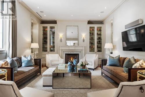 1A - 1 St Thomas Street, Toronto, ON - Indoor Photo Showing Living Room With Fireplace