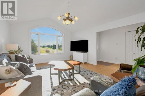 1227 Lafortune Drive, North Dundas, ON - Indoor Photo Showing Living Room