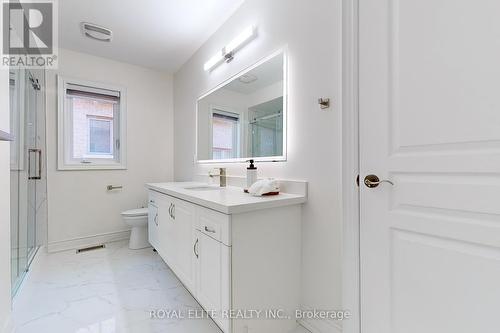 56 Mancini Crescent, Richmond Hill, ON - Indoor Photo Showing Bathroom