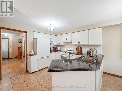 1190 Andrade Lane, Innisfil, ON - Indoor Photo Showing Kitchen