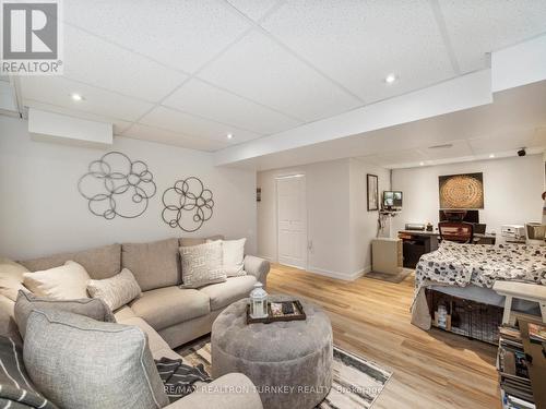 1190 Andrade Lane, Innisfil, ON - Indoor Photo Showing Living Room