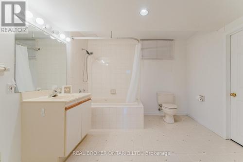 18 Neelin Street E, Lanark, ON - Indoor Photo Showing Bathroom