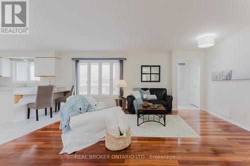 18 Neelin Street E, Lanark, ON - Indoor Photo Showing Living Room