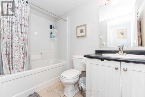 26 - 3200 Singleton Avenue, London, ON - Indoor Photo Showing Bathroom