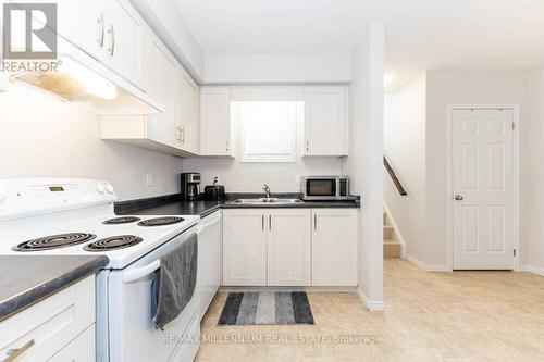 26 - 3200 Singleton Avenue, London, ON - Indoor Photo Showing Kitchen With Double Sink