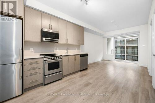 1208 - 212 King William Street, Hamilton, ON - Indoor Photo Showing Kitchen