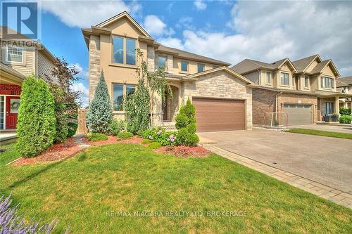 6254 Shapton Crescent, Niagara Falls, ON - Outdoor With Facade