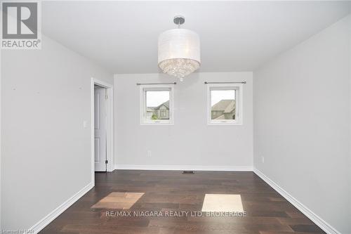 6254 Shapton Crescent, Niagara Falls, ON - Indoor Photo Showing Other Room