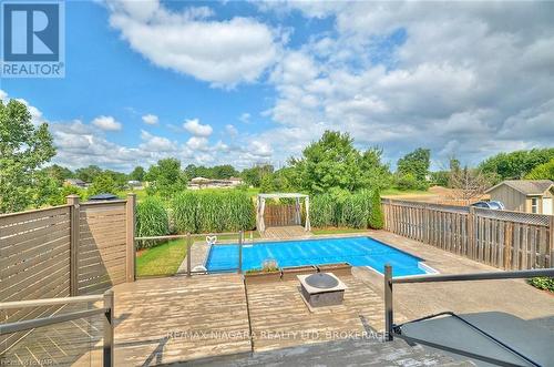 6254 Shapton Crescent, Niagara Falls, ON - Outdoor With In Ground Pool With Deck Patio Veranda