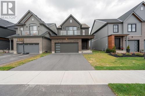 7507 Splendour Drive, Niagara Falls, ON - Outdoor With Facade