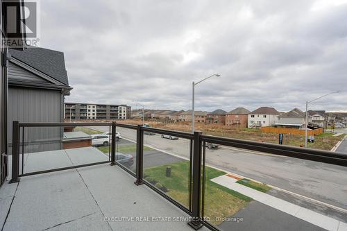 7507 Splendour Drive, Niagara Falls, ON - Outdoor With View