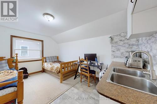 48 Moberly Street, Collingwood, ON - Indoor Photo Showing Bedroom