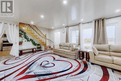 48 Moberly Street, Collingwood, ON - Indoor Photo Showing Living Room