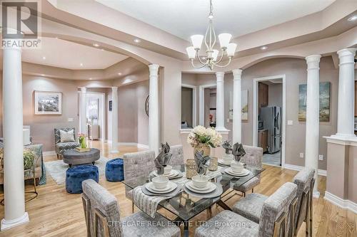 3274 Erin Centre Boulevard, Mississauga, ON - Indoor Photo Showing Dining Room