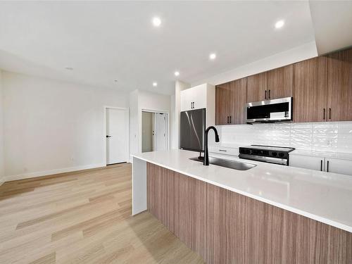 505-2770 Winster Rd, Langford, BC - Indoor Photo Showing Kitchen With Double Sink With Upgraded Kitchen