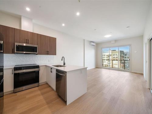 408-2770 Winster Rd, Langford, BC - Indoor Photo Showing Kitchen