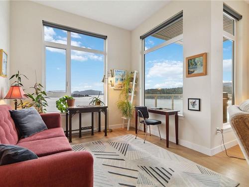 604-6609 Goodmere Rd, Sooke, BC - Indoor Photo Showing Living Room