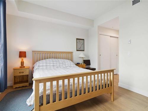 604-6609 Goodmere Rd, Sooke, BC - Indoor Photo Showing Bedroom