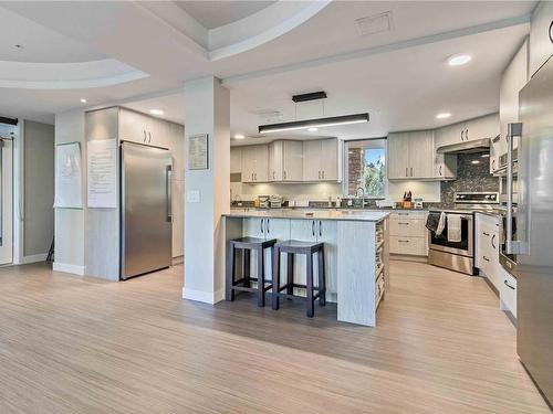 604-6609 Goodmere Rd, Sooke, BC - Indoor Photo Showing Kitchen With Upgraded Kitchen