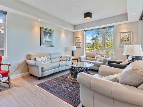 604-6609 Goodmere Rd, Sooke, BC - Indoor Photo Showing Living Room