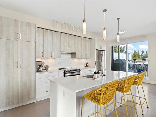 507-1450 Glentana Rd, View Royal, BC - Indoor Photo Showing Kitchen With Stainless Steel Kitchen With Double Sink With Upgraded Kitchen