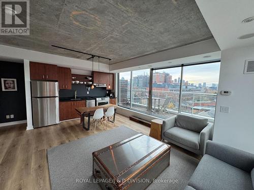 502 - 301 Markham Street, Toronto, ON - Indoor Photo Showing Living Room